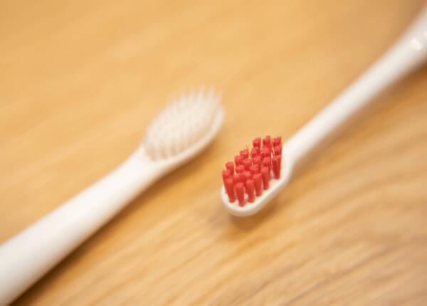 用手動(dòng)牙刷出血怎么辦？告別牙齦出血小妙招