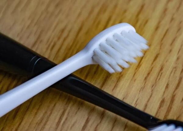 為什么明星都用手動(dòng)牙刷？原來，手動(dòng)牙刷竟有這般優(yōu)勢(shì)