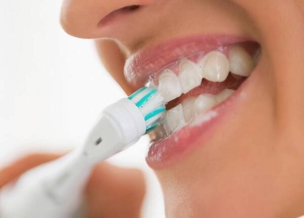 便攜智能電動牙刷怎么用 便攜智能電動牙刷怎么用