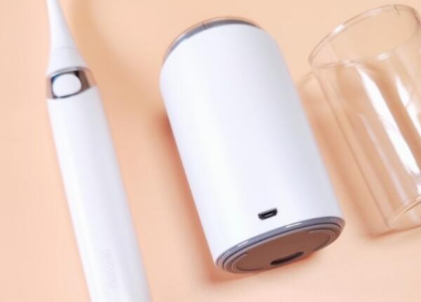 牙刷充電方式選擇：電動(dòng)牙刷是無(wú)線充電好還是有線好？