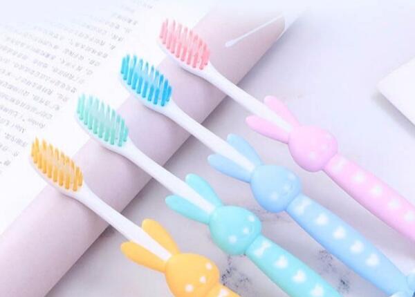 小孩軟毛的牙刷好用嗎？小孩軟毛牙刷的幾大好處