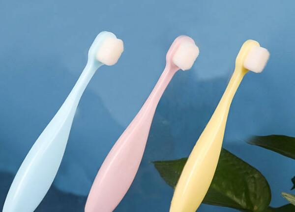 小孩軟毛的牙刷怎么用？小孩軟毛牙刷的正確使用方法